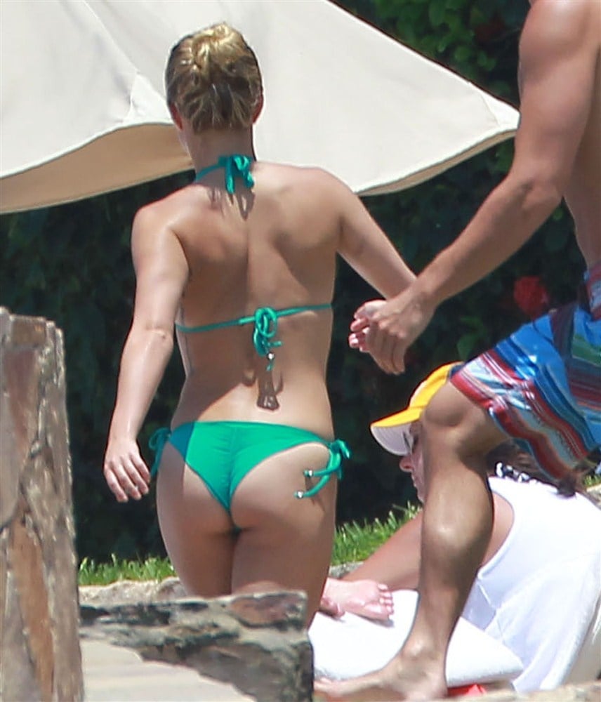 Hayden panettiere green bikini hq