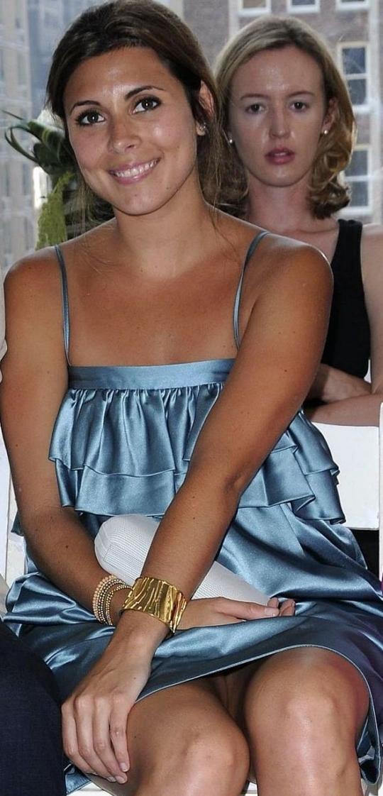 Jamie Lynn Sigler Pantyless Upskirt Jamie Lynn Sigler Pantyless Upskirt