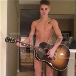 Nude Justin Bieber Tries To Seduce His Grandma