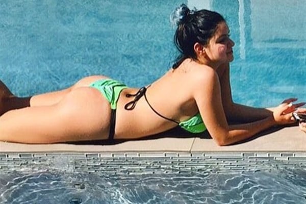 Ariel Winter In A Bikini After Breast Reduction Surgery