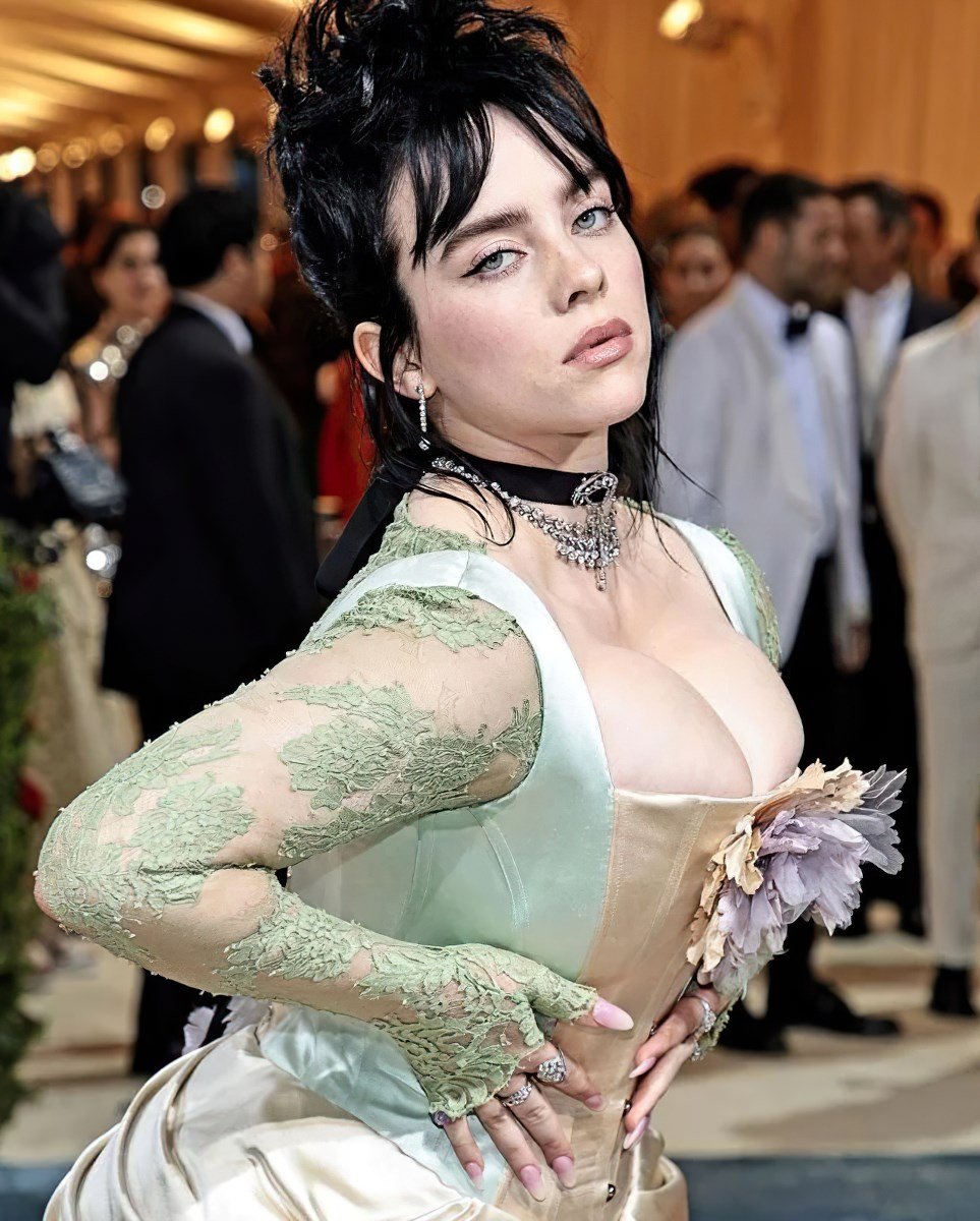 Billie Eilish With Her Tits Out At The Met Gala