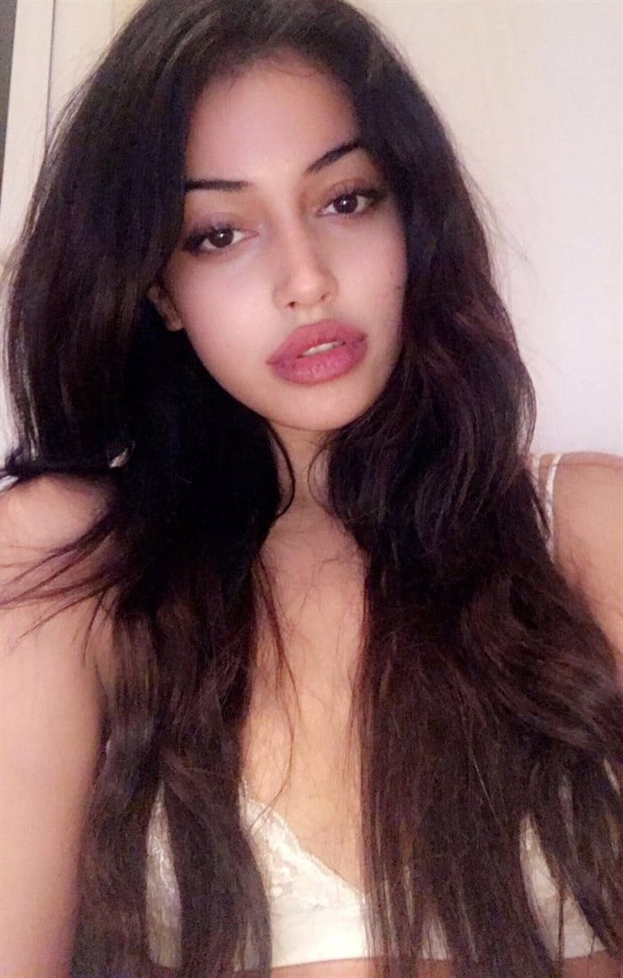 Cindy Kimberly’s Hottest Photos Collection