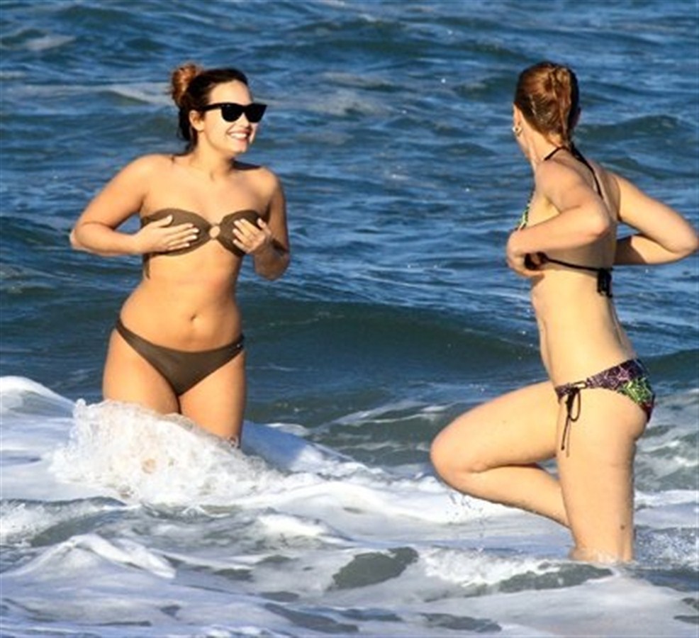 Demi Lovato Chunky Bikini Pics