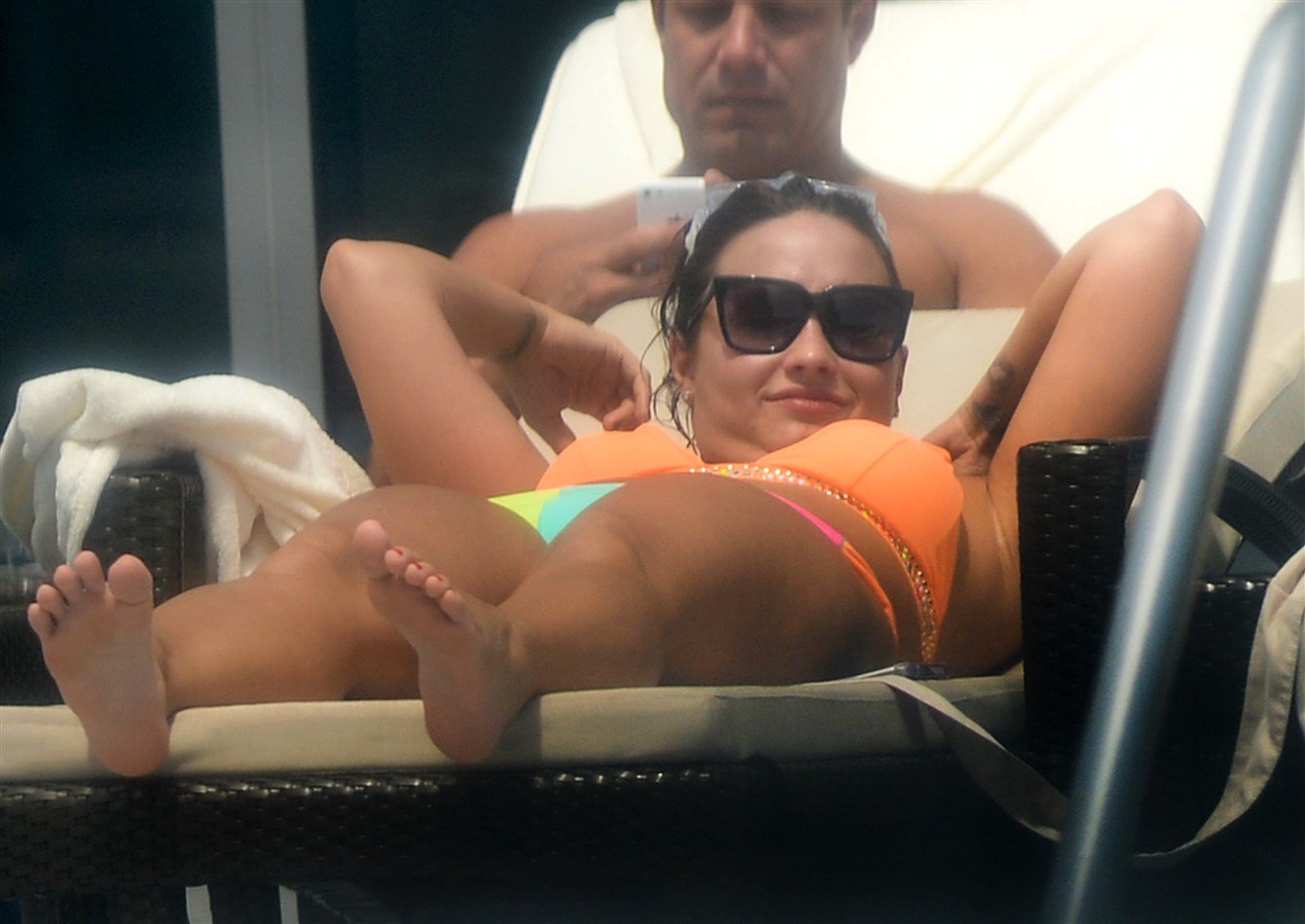Demi Lovato Flaunts Her Crotch In A Bikini