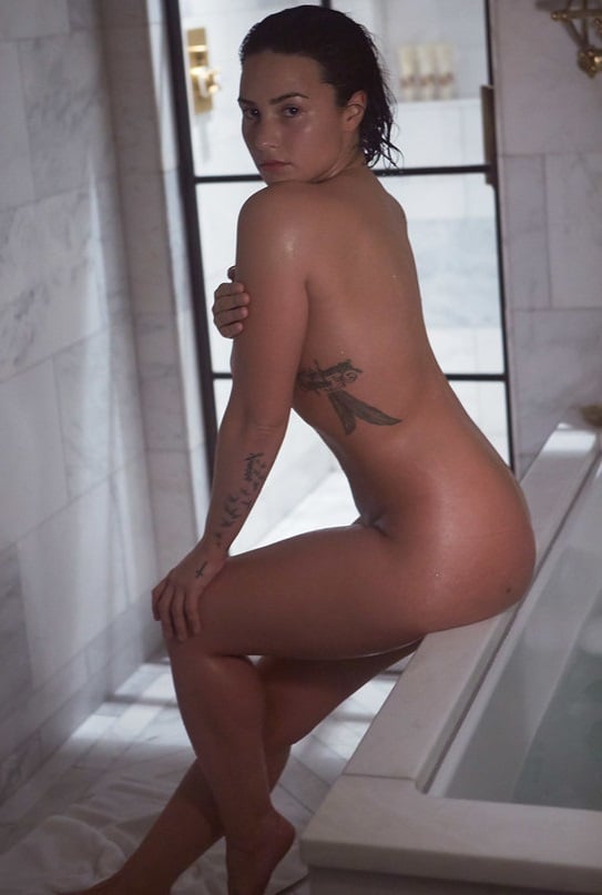 Demi Lovato Nude Leak Complete Set