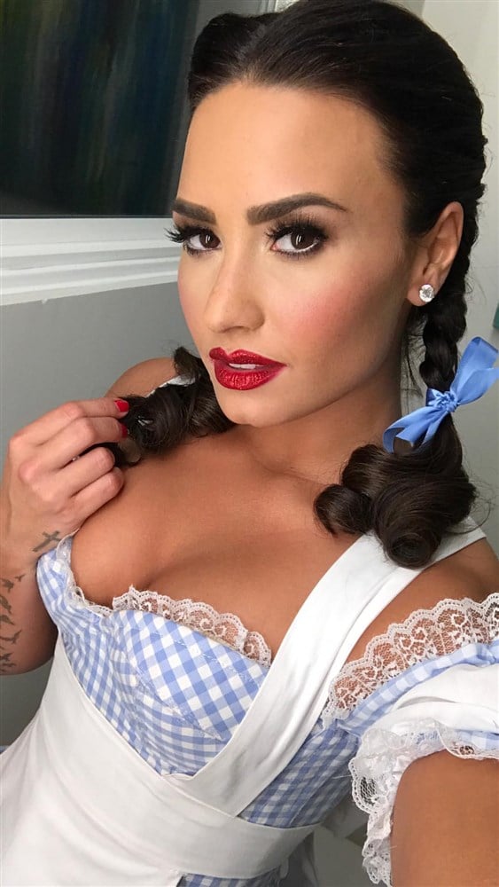 Demi Lovato’s Fat Tits As Dorthy For Halloween