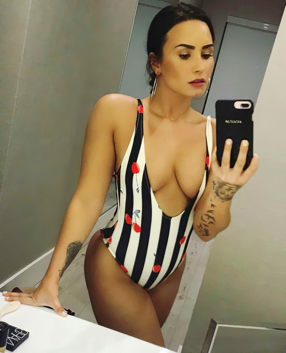 Nude demi lovato fappening Demi Lovato