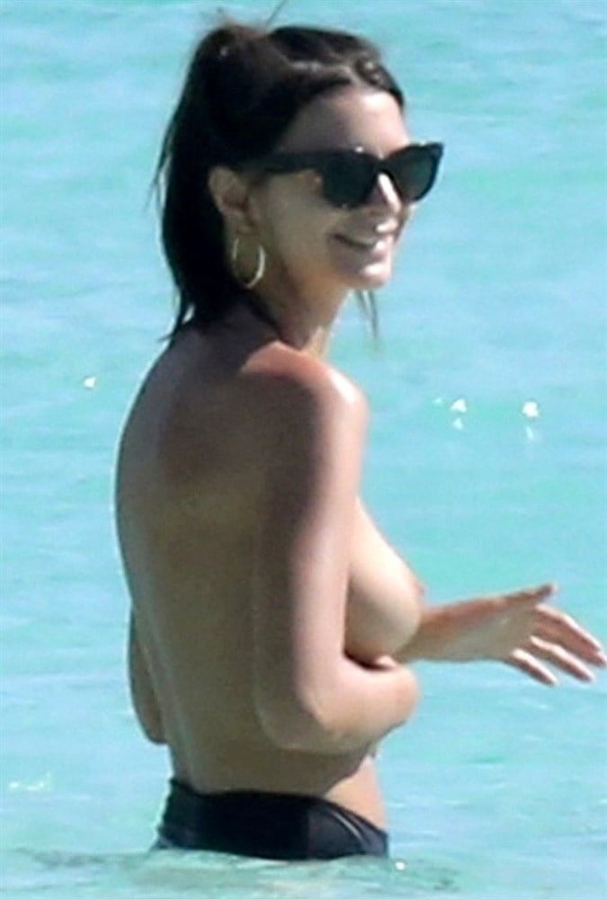 Emily Ratajkowski Once Again Topless Flaunting Her Tits On The Beach