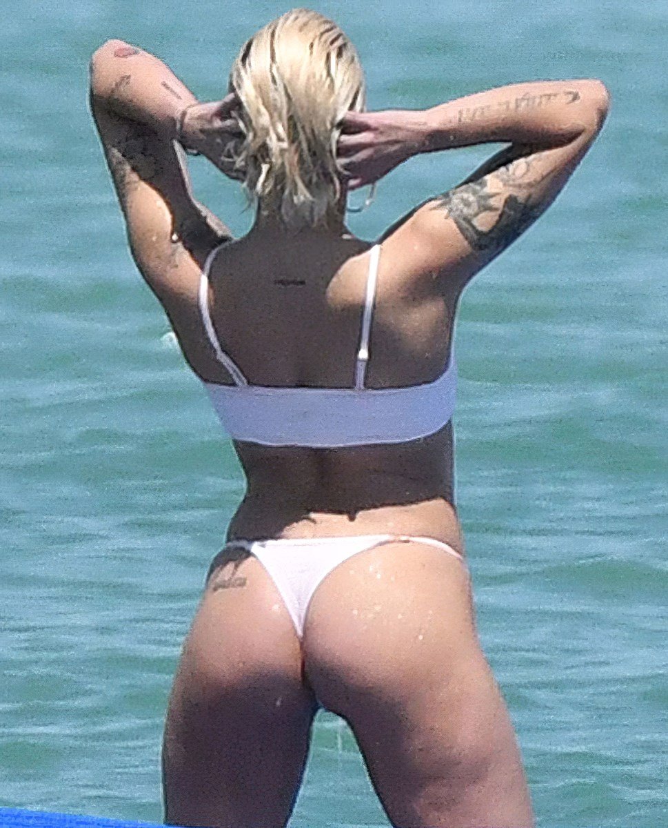 Halsey Ultimate Ass Compilation