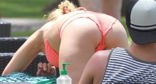 Hayden Panettiere thong bikini