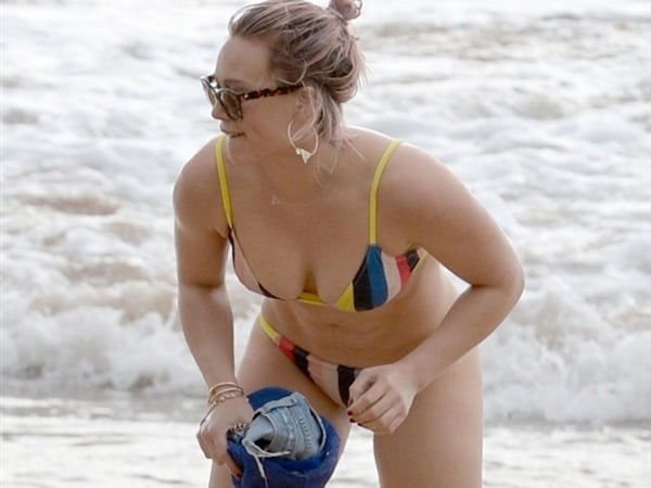 Hilary Duff Shows Off Her Disgusting Mom Bod In A Bikini 