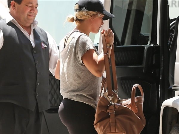 Hilary Duff ass