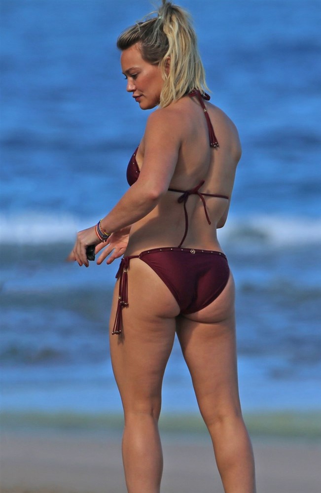 Hilary Duff’s Strong Ass Bikini Beach Pics