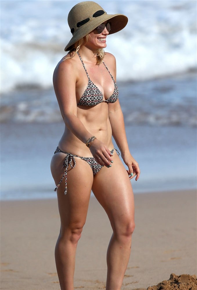 Hilary Duff Bikini Candids From Hawaii