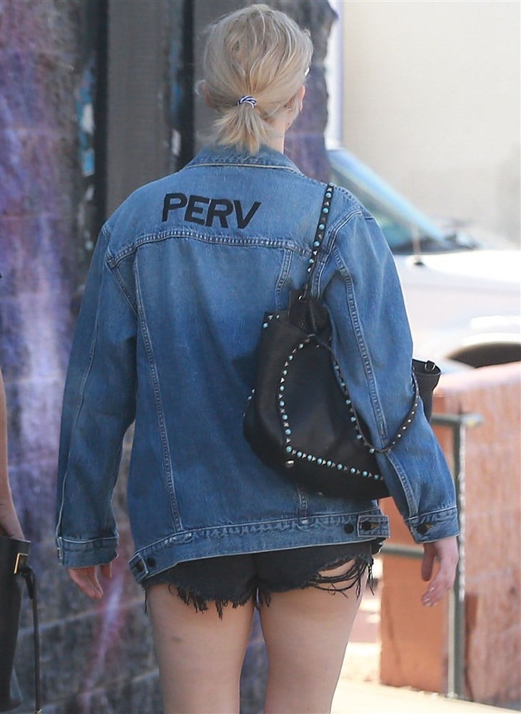 Jennifer Lawrence’s Perverted Ass Hanging Out Of Her Short Shorts