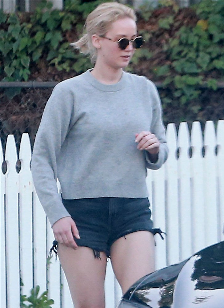 Jennifer Lawrence’s Perverted Ass Hanging Out Of Her Short Shorts