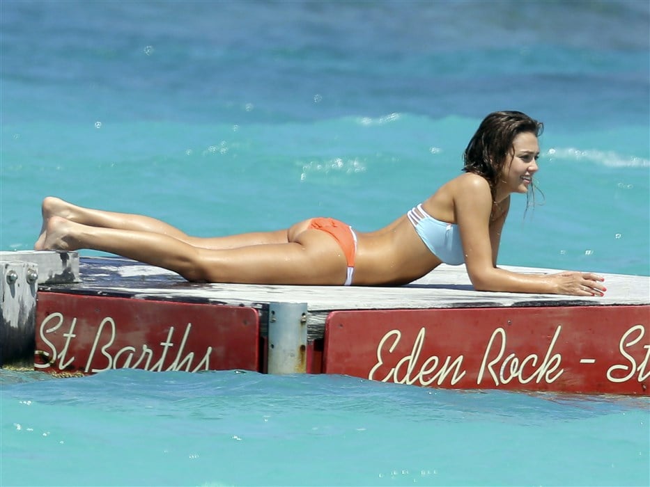 Jessica Alba Shows She Still Got It In Bikini Pics