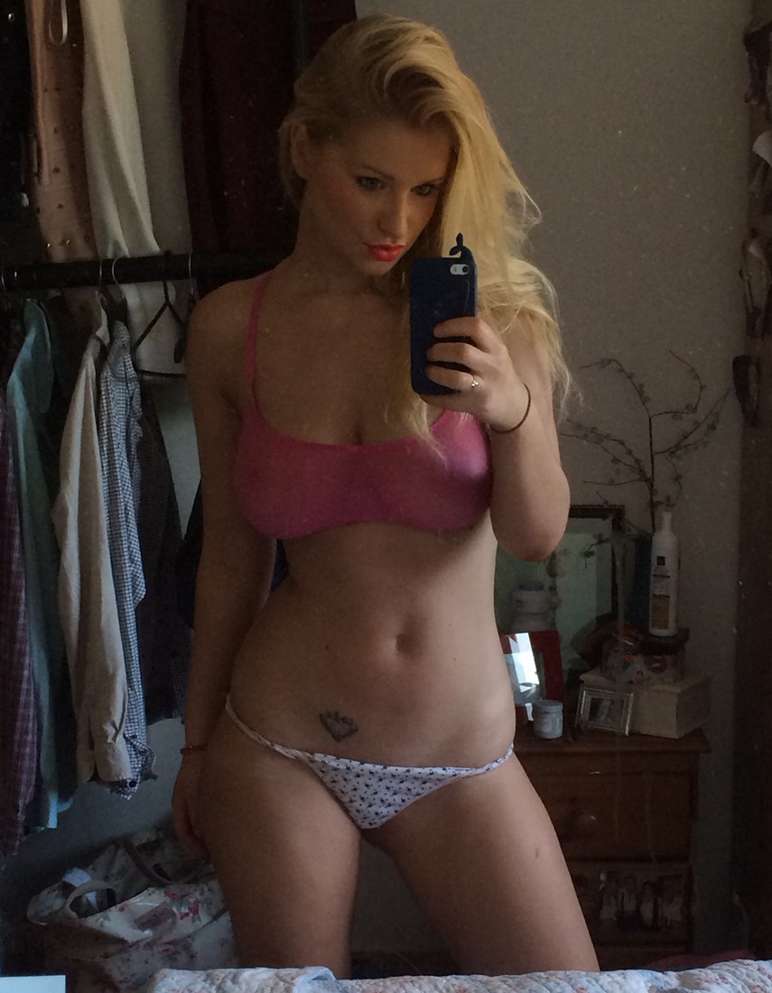 Jess Davies Private Nude Photos Collection