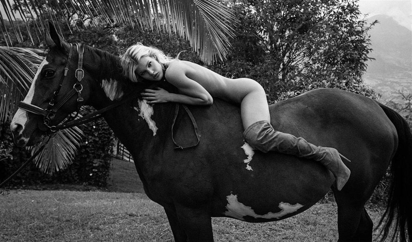 Emily Ratajkowski And Joy Corrigan Get Naked And Hump Horses