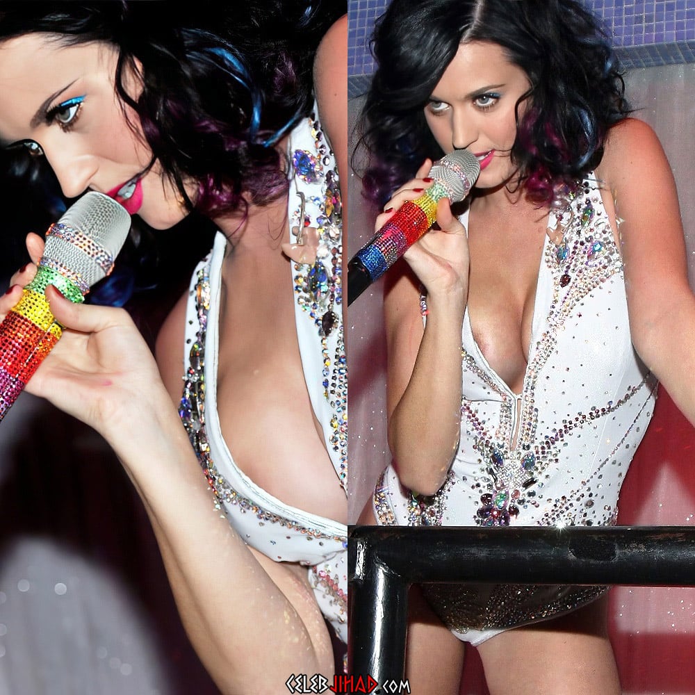 Katy Perry nude nip slip