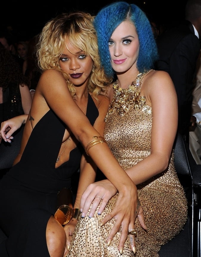 Katy Perry &amp; Rihanna Dyke Out At The Grammys