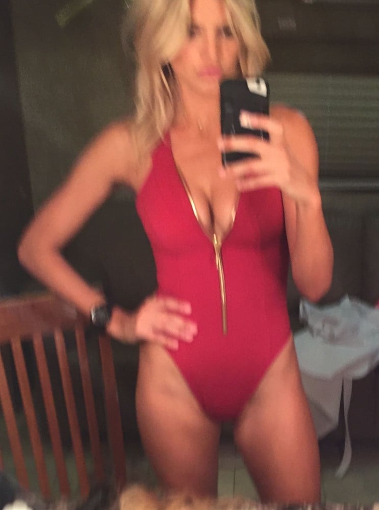 Kelly Rohrbach Nude Masturbation Video Leaked