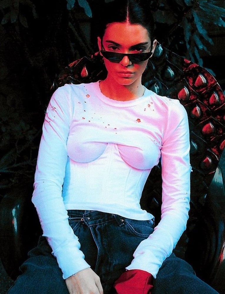 Kendall Jenner Shows Her Boobs Again In A See Thru Top