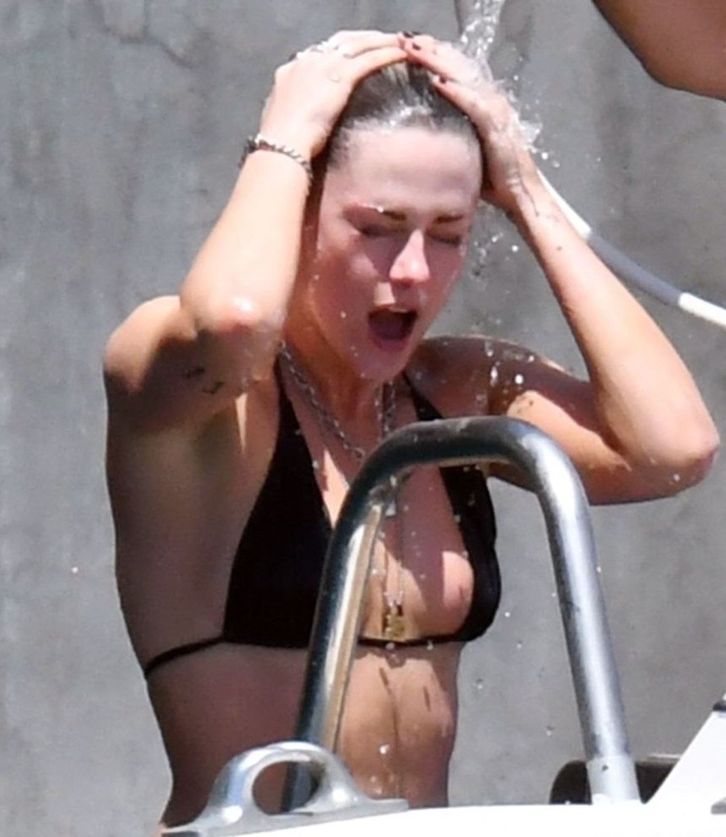 Kristen Stewart Topless Nude Sunbathing