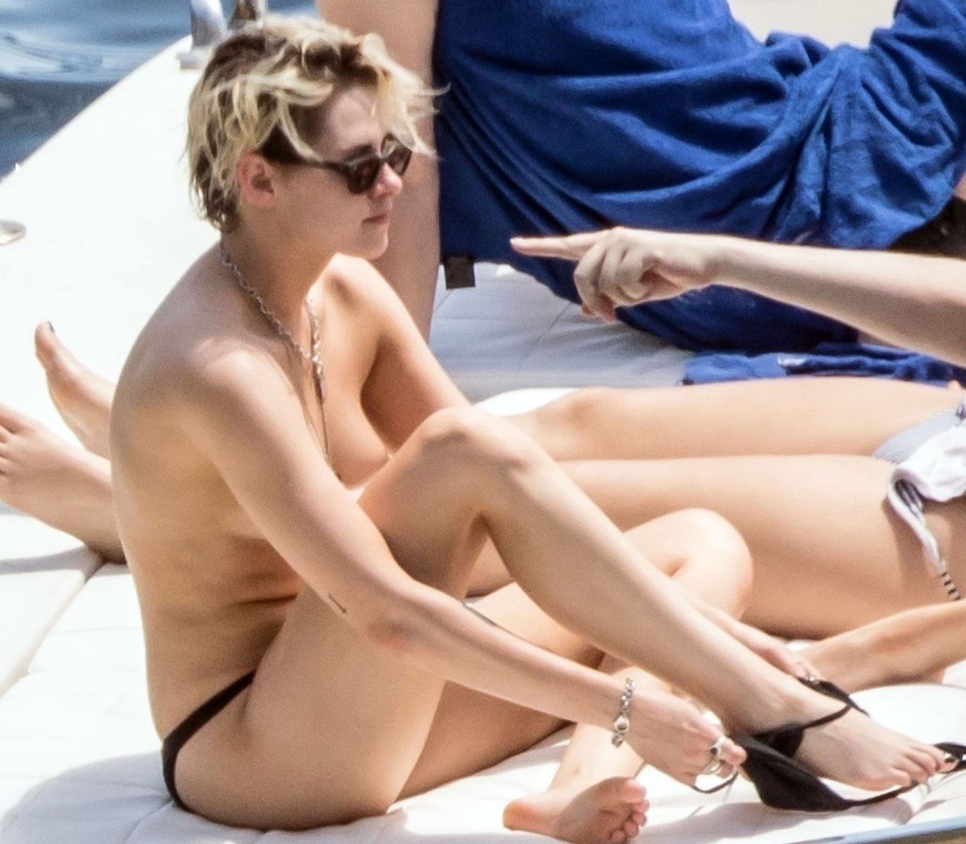 Kristen Stewart Topless Nude Sunbathing