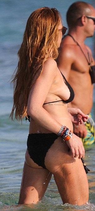 Lindsay Lohan Bikini Pics From Greece