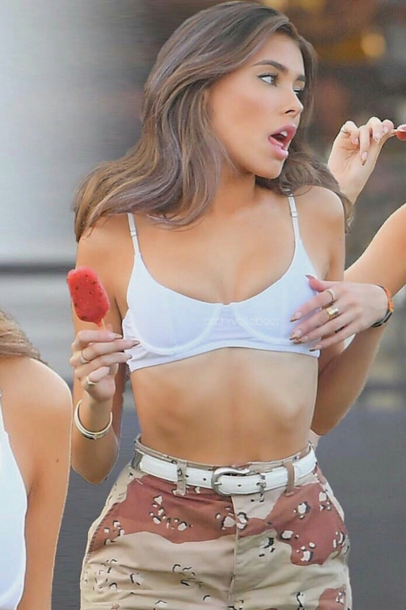 Madison Beer Horny And Lesbian-ing At Coachella