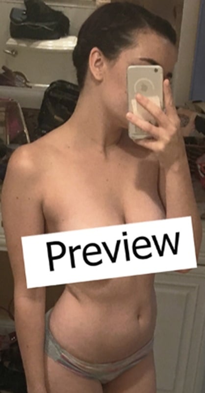 Maisie Williams nude preview