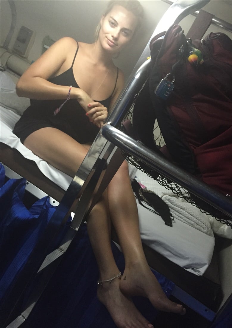 Margot Robbie Nude Photos Leaked