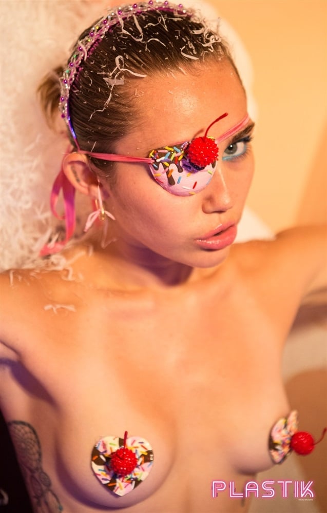 Miley Cyrus Naked In Plastik Magazine