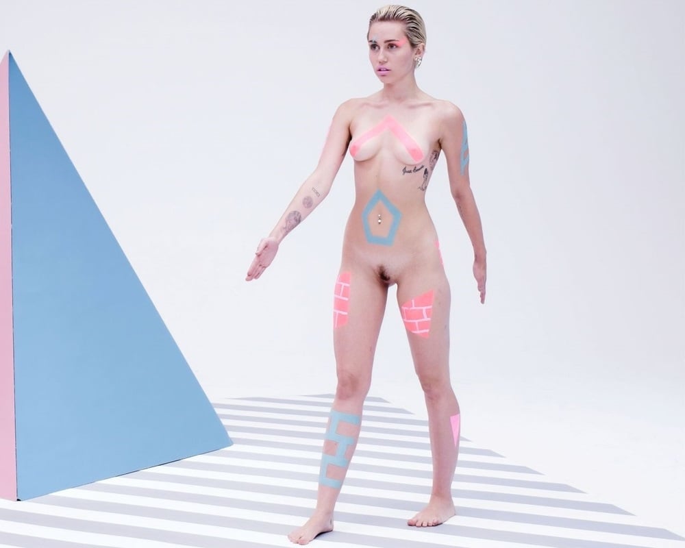 Miley Cyrus Nude Outtakes From Paper Magazine Leaked 1267