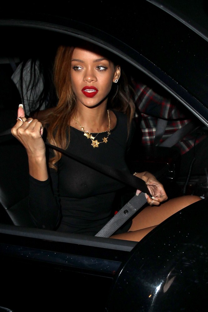 Rihanna In A See Through Dress And No Bra