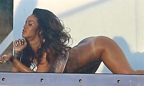 Rihanna bottomless