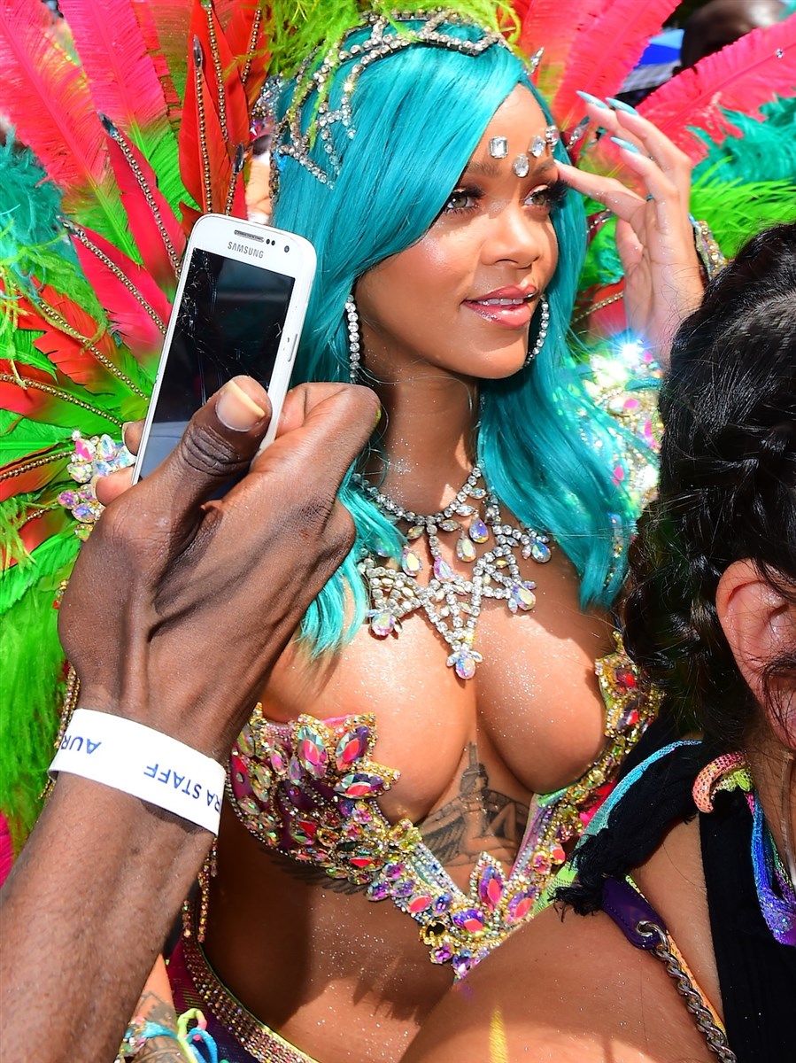 Rihanna’s Fat Tits And Ass At A Mating Festival