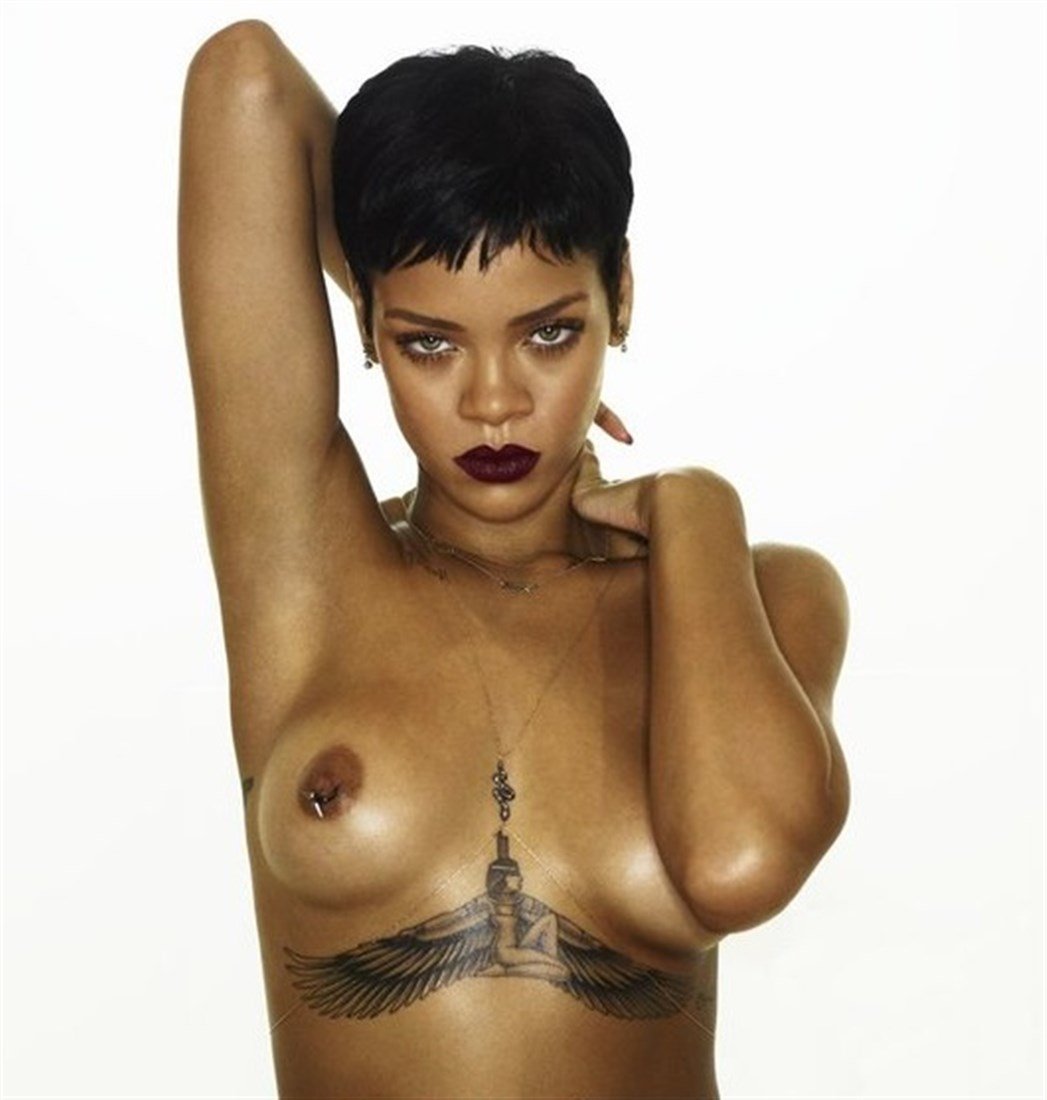 Rihanna Nude Outtake Photos Leaked
