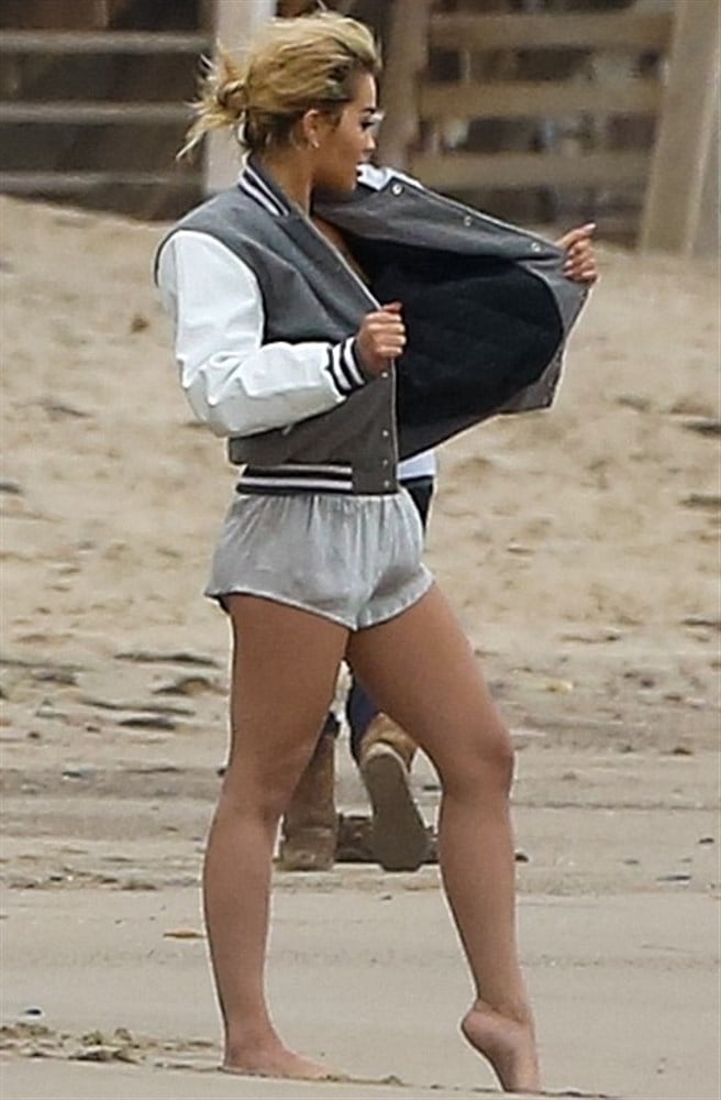 Rita Ora Flashing Her Tits On The Beach