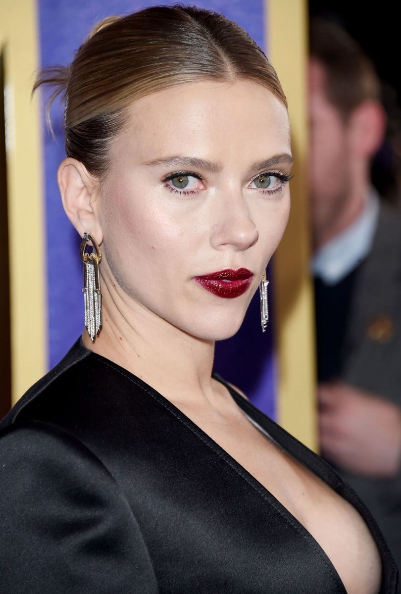 Scarlett Johansson Using Her Tits To Promote “Avengers: Endgame”