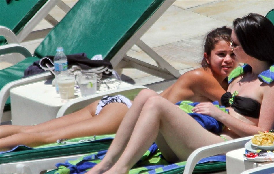 Selena Gomez Brazilian Bikini Pics