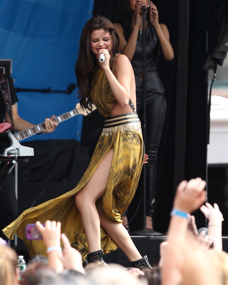 Selena Gomez Flashes Her Flesh-Colored Panties