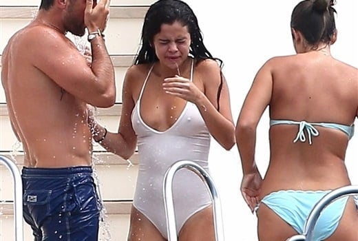 Selena Gomez Shows Nips And Butt While Partying On A Sex Boat
