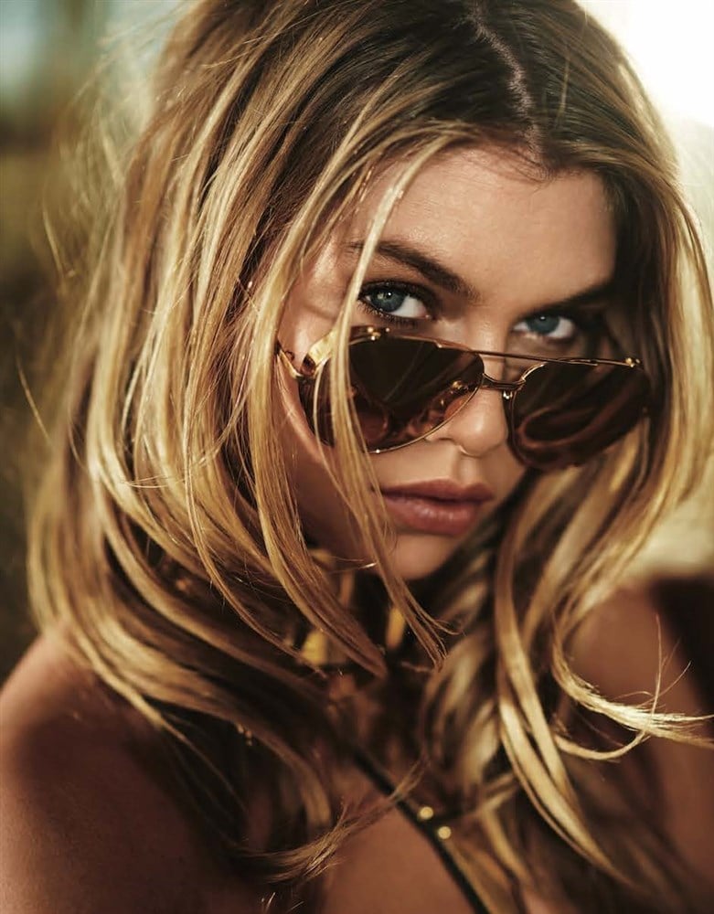 Stella Maxwell’s Nudity Beats Out Charlotte McKinney And Alexis Ren