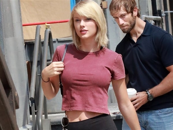 Taylor Swift tight