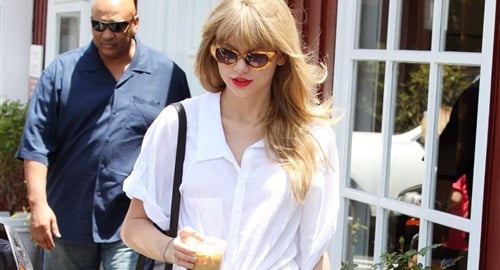 Taylor Swift Short Shorts Camel Toe Pics