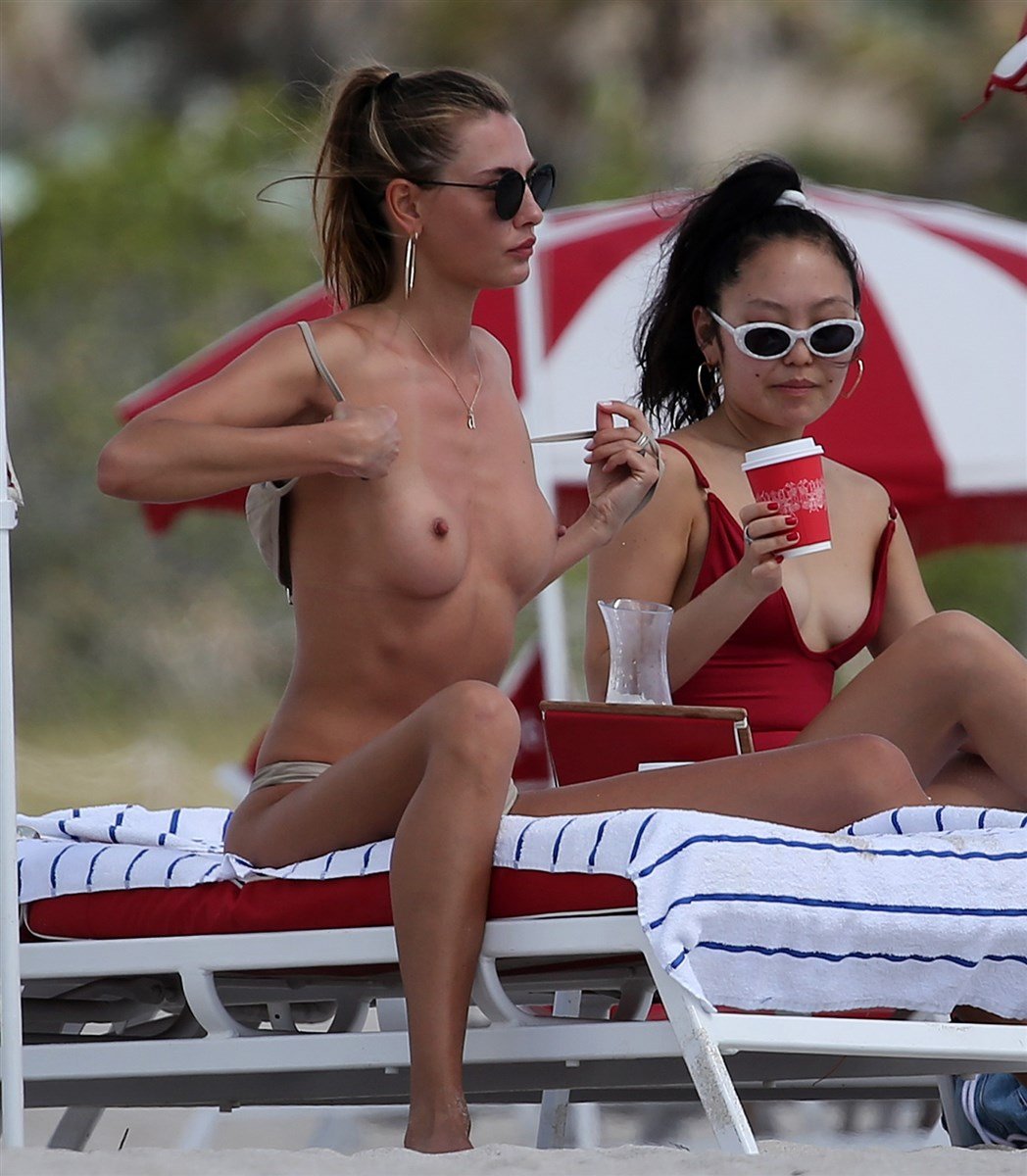 Toni Garrn And Alina Baikova Topless On A Nude Beach