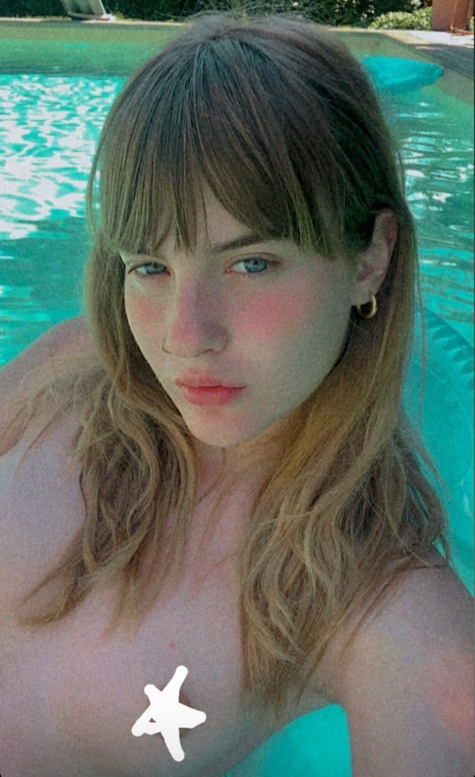 Victoria De Angelis Nude Photos Collection