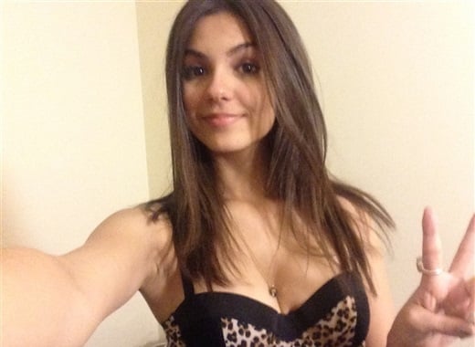 New Victoria Justice Cell Phone Pics And Videos Leaked